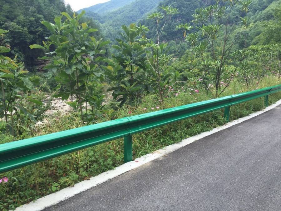 波形護(hù)欄的優(yōu)點有哪些?