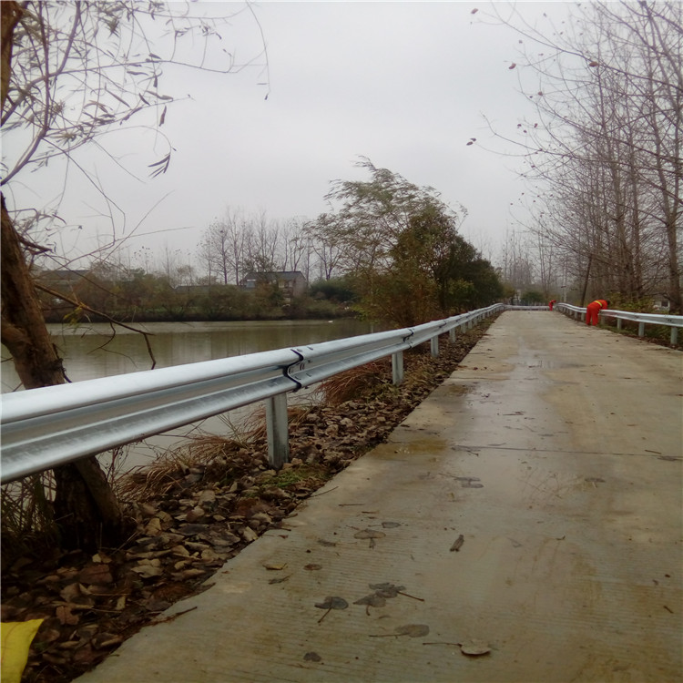 浙江公路護欄多少錢一米？